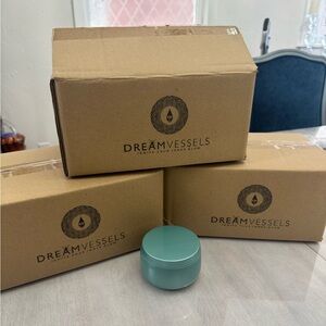 NWOT Dream Vessels Luxury Candle Tins Nevae Gloss Teal Candle Making Set of 32